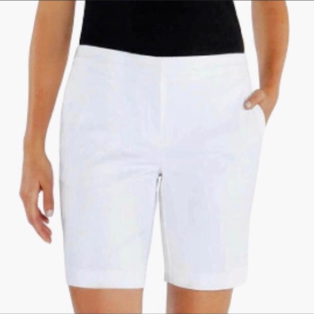 Mario Serrani shorts Bermuda white EUC 10😍